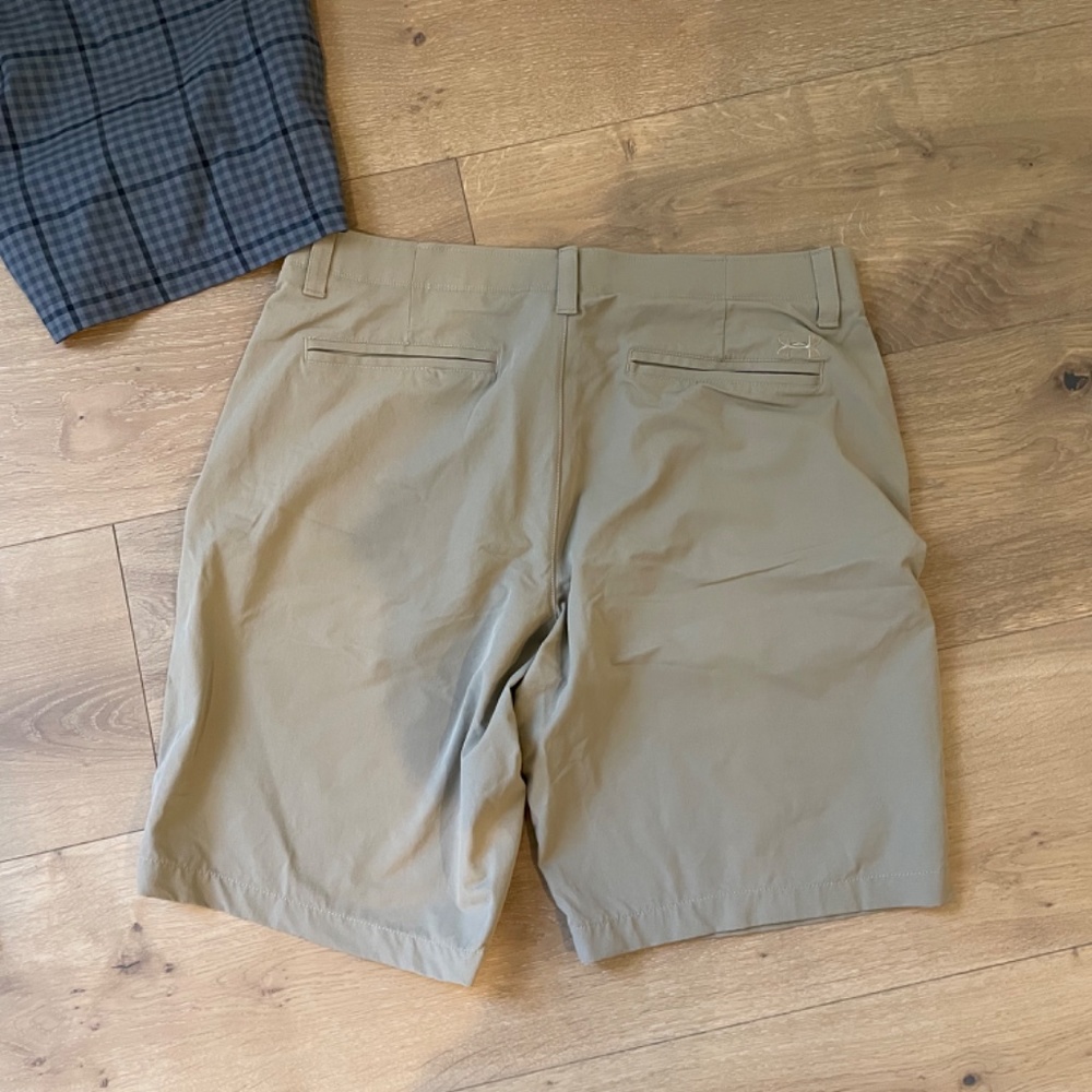 A bundle of 3 Men’s Under Armour, UA Drive Tapered shorts in great condition! - Picture 11 of 16